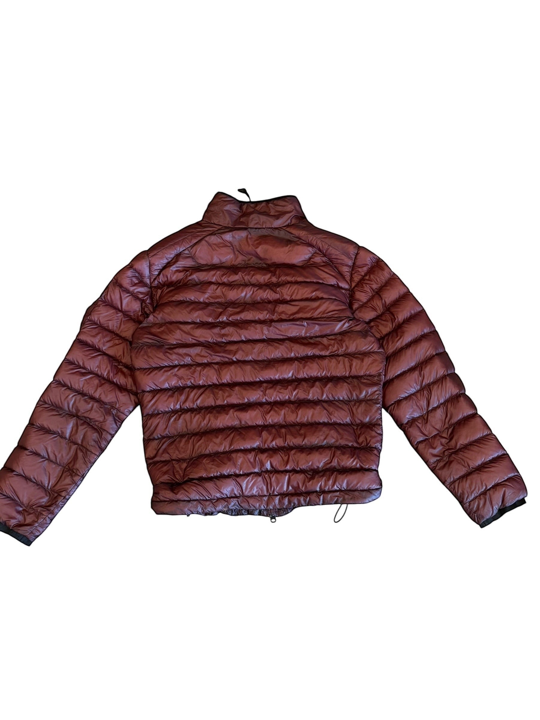 Archive No. 9 C.P. Company burgundy DD Shell waterproof puffer jacket, size Large. Lightweight technical outerwear.