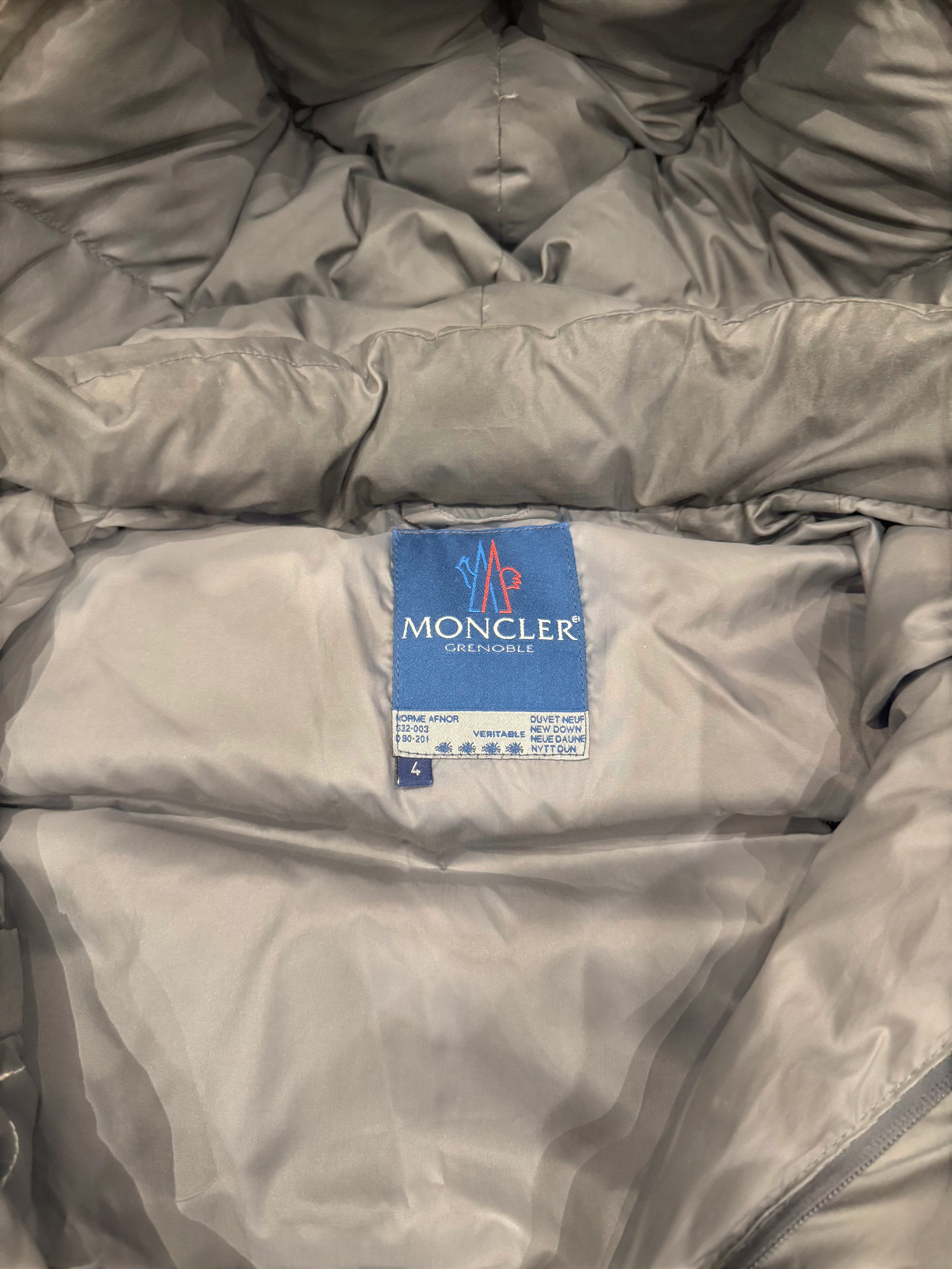 Archive No. 9 Moncler Grenoble grey down-filled puffer jacket, vintage XL size, insulated for warmth.