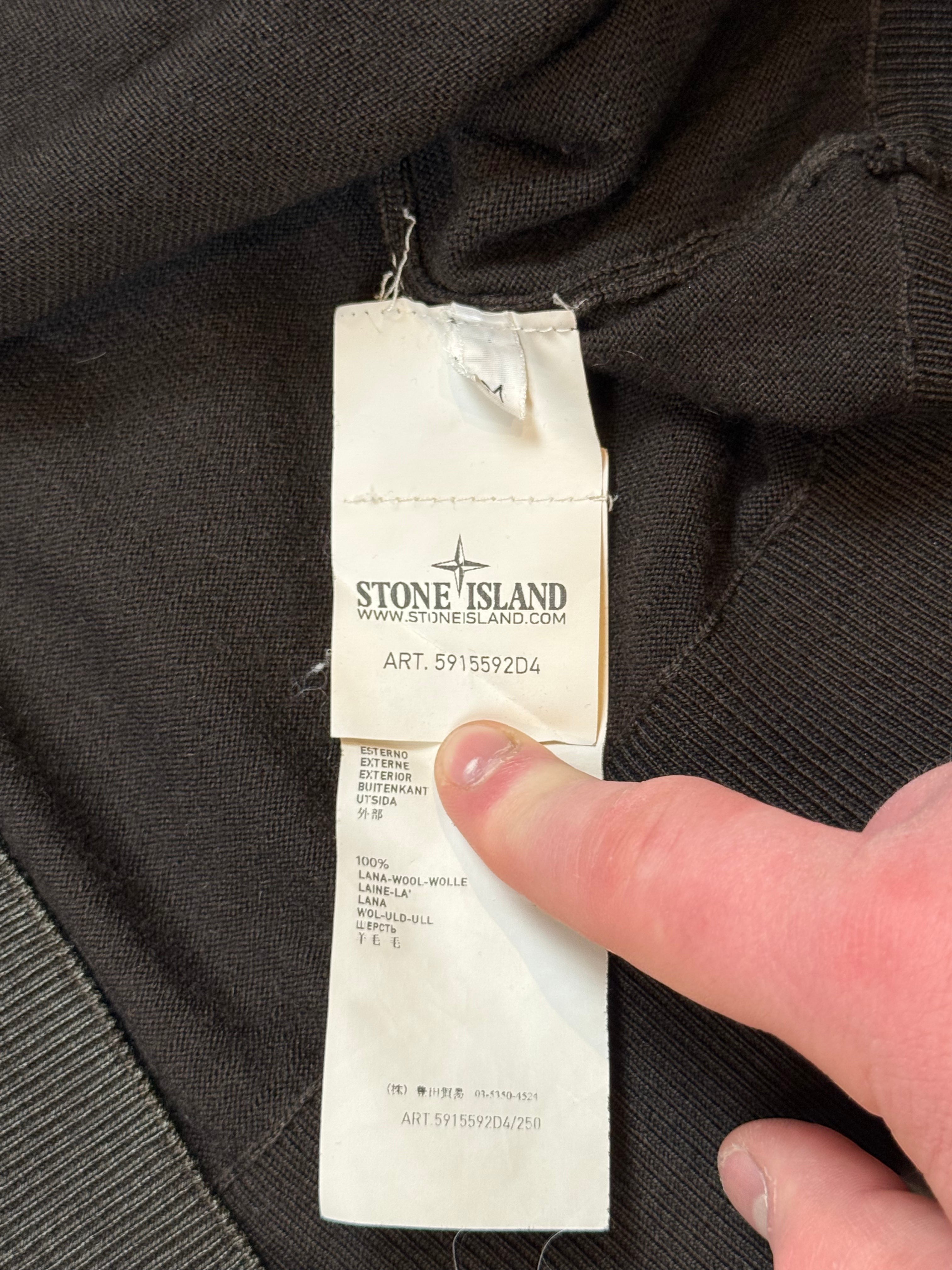 Archive No. 9 Stone Island khaki 100% lana wool lightweight knit jumper, size M. Features a soft feel and casual fit.